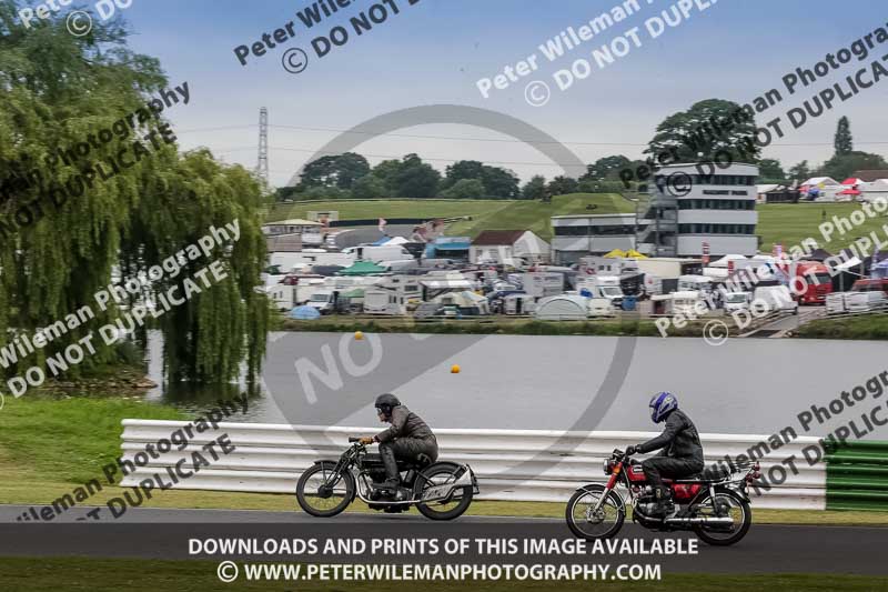 Vintage motorcycle club;eventdigitalimages;mallory park;mallory park trackday photographs;no limits trackdays;peter wileman photography;trackday digital images;trackday photos;vmcc festival 1000 bikes photographs